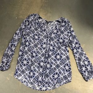 Lucky Brand top size small! I4